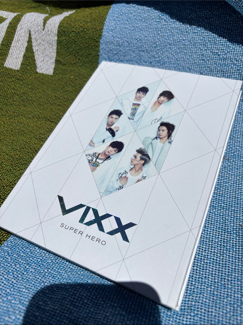 VIXX Kpop Super Hero Cd and Photobook